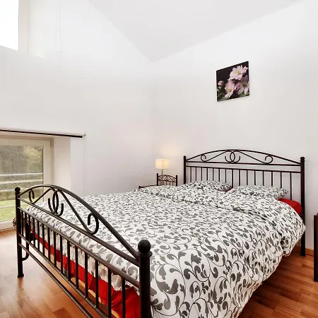 Detached Characteristic Holiday Farmhouse With Spacious Terrace In The Ardennes Vakantiehuis *