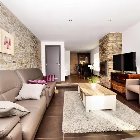 Detached Characteristic Holiday Farmhouse With Spacious Terrace In The Ardennes * Trou de Bra